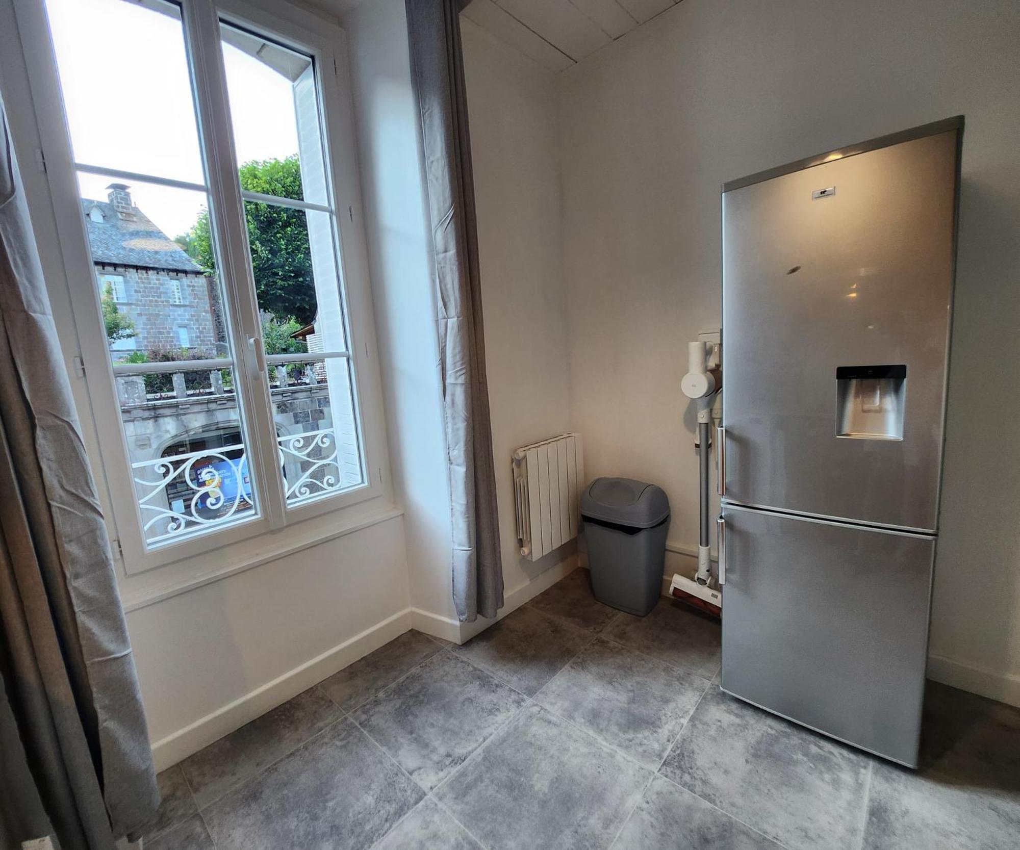Chaleureux Appartement Refait A Neuf วิค-ซูร์-แซร์ ภายนอก รูปภาพ